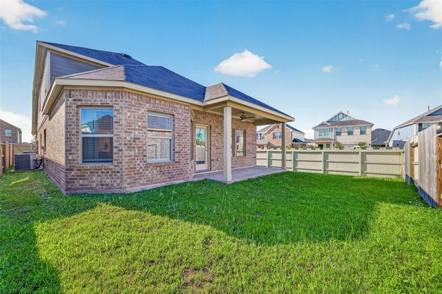 17681 Tree Of Heaven, Conroe, TX 77385
