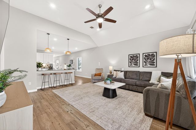 17681 Tree Of Heaven, Conroe, TX 77385