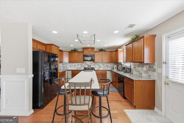 1224 Little Hampton Drive, Lawrenceville, GA 30045