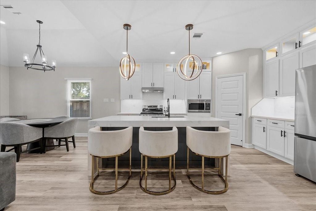 8309 Holiday Lane, Houston, TX 77075