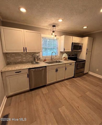 200 Lee Street, Greenville, NC 27858