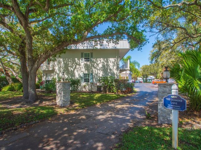 900 Jasmine Lane 101B, Vero Beach, FL 32963