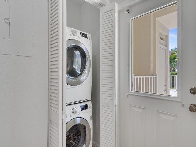 900 Jasmine Lane 101B, Vero Beach, FL 32963