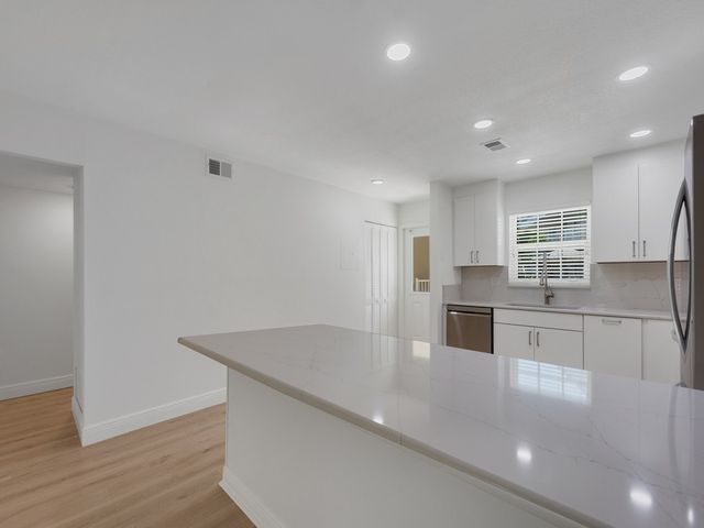 900 Jasmine Lane 101B, Vero Beach, FL 32963