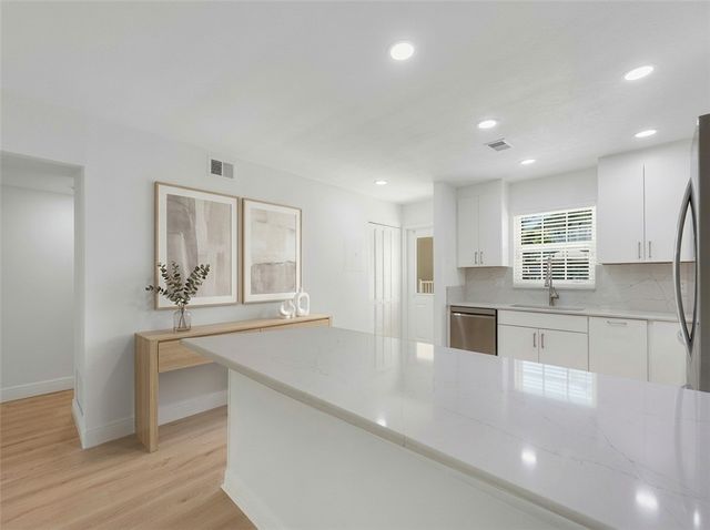 900 Jasmine Lane 101B, Vero Beach, FL 32963