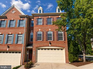 20106 RED GALA TER #42, Germantown, MD 20876
