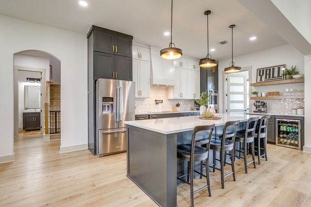 2001 Pinetree Post, Weatherford, TX 76087