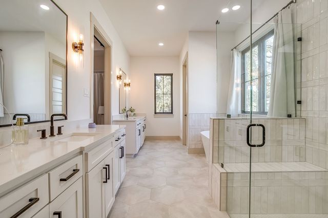 2001 Pinetree Post, Weatherford, TX 76087