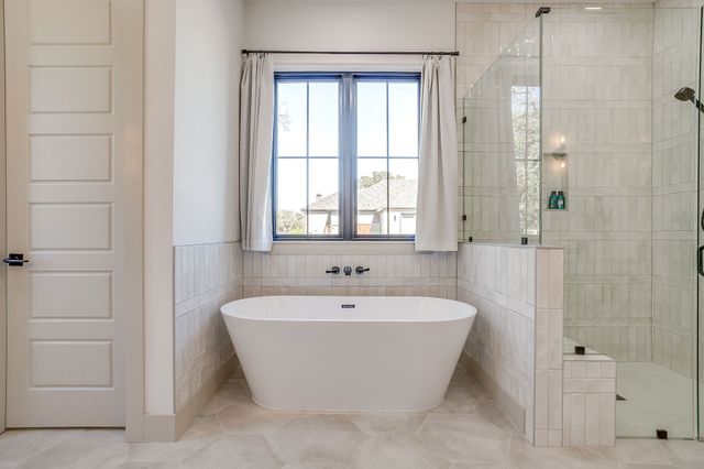 2001 Pinetree Post, Weatherford, TX 76087