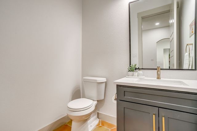 2001 Pinetree Post, Weatherford, TX 76087