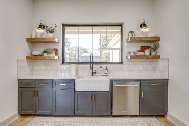 2001 Pinetree Post, Weatherford, TX 76087