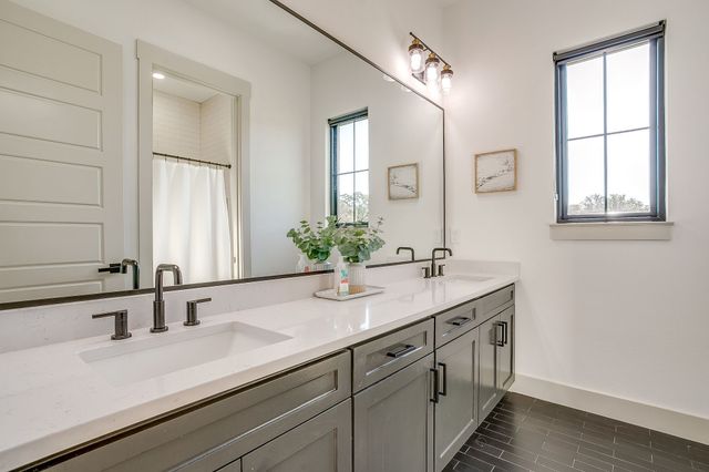 2001 Pinetree Post, Weatherford, TX 76087