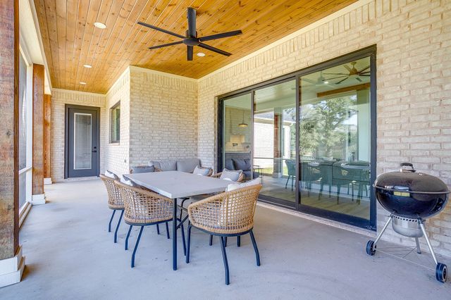 2001 Pinetree Post, Weatherford, TX 76087