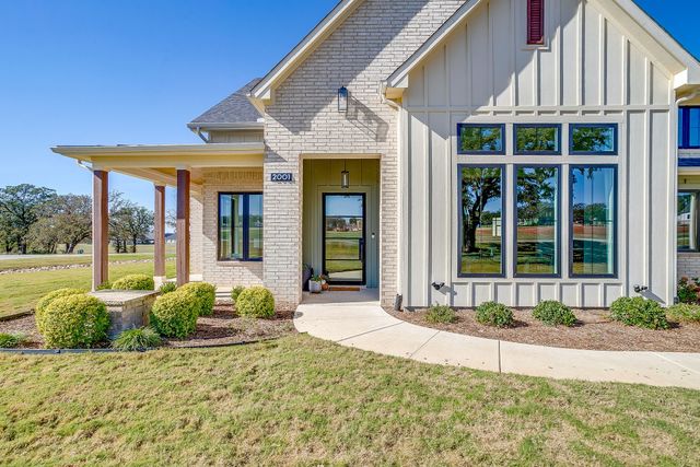 2001 Pinetree Post, Weatherford, TX 76087