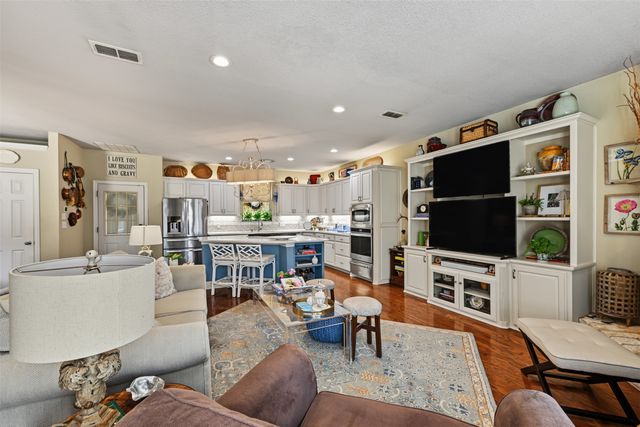 8955 Leslie Court, Benbrook, TX 76126