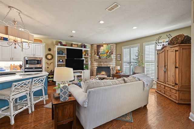8955 Leslie Court, Benbrook, TX 76126
