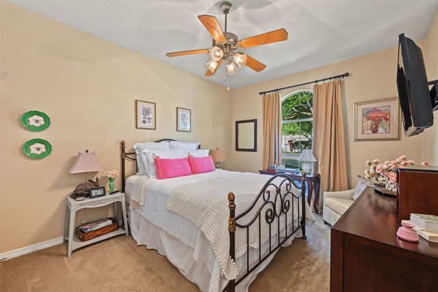 8955 Leslie Court, Benbrook, TX 76126