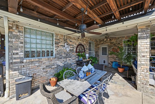 8955 Leslie Court, Benbrook, TX 76126