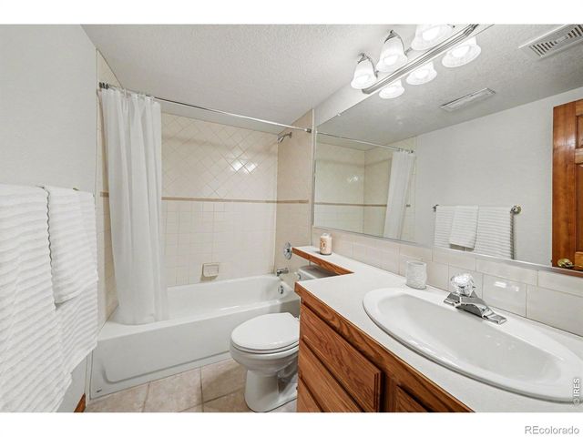1806 74th Ave Ct, Greeley, CO 80634