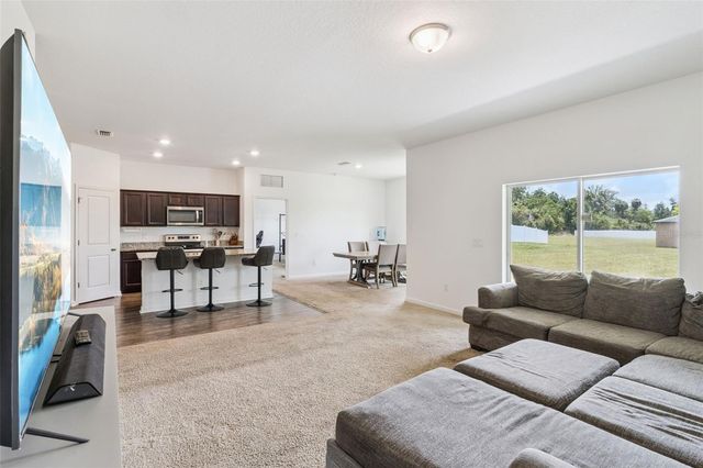 903 SHIMMERING OAKS LANE, Seffner, FL 33584