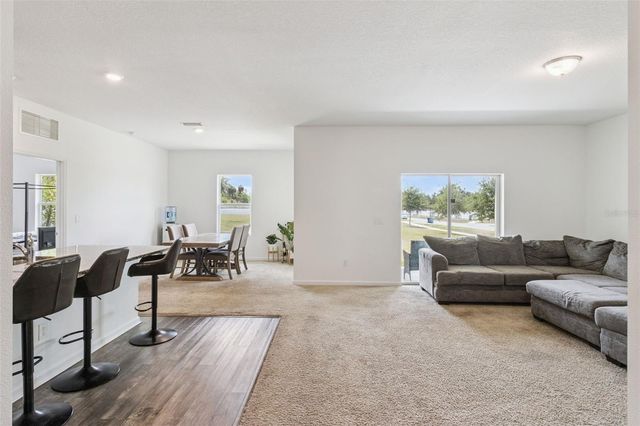 903 SHIMMERING OAKS LANE, Seffner, FL 33584