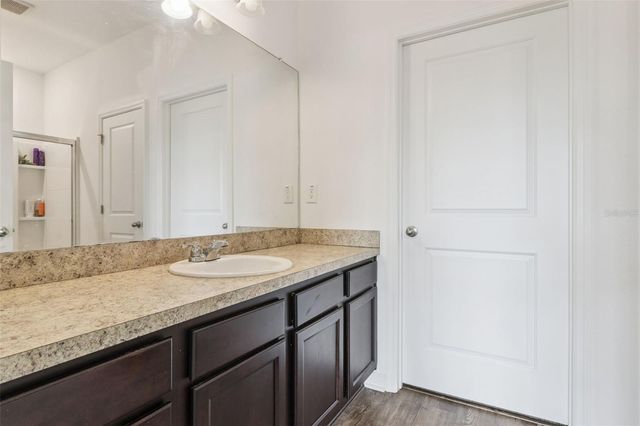 903 SHIMMERING OAKS LANE, Seffner, FL 33584