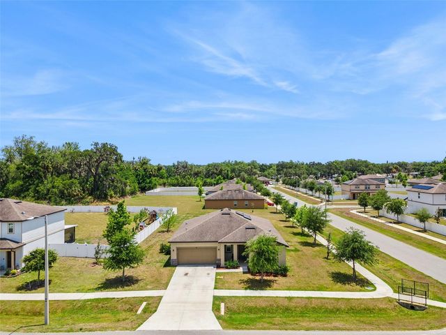 903 SHIMMERING OAKS LANE, Seffner, FL 33584