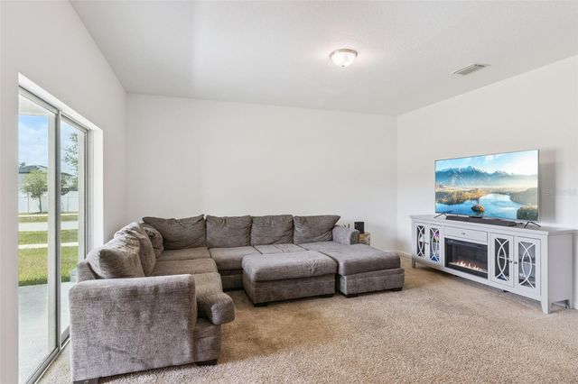 903 SHIMMERING OAKS LANE, Seffner, FL 33584
