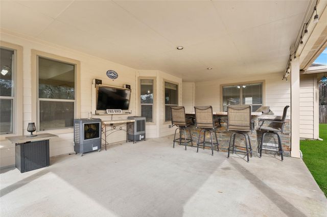 906 Fairbanks Drive, Magnolia, TX 77354