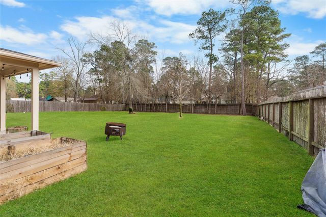 906 Fairbanks Drive, Magnolia, TX 77354