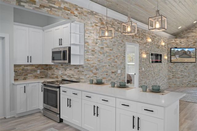 7235 N CANAL STREET, Webster, FL 33597