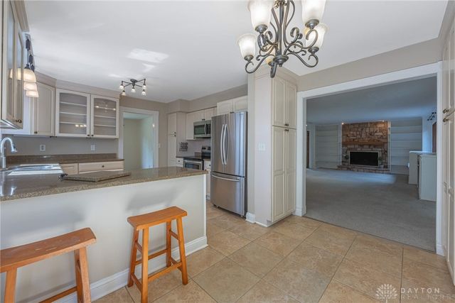 215 Beverly Place, Oakwood, OH 45419
