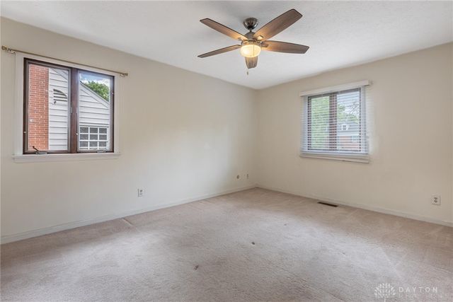 215 Beverly Place, Oakwood, OH 45419