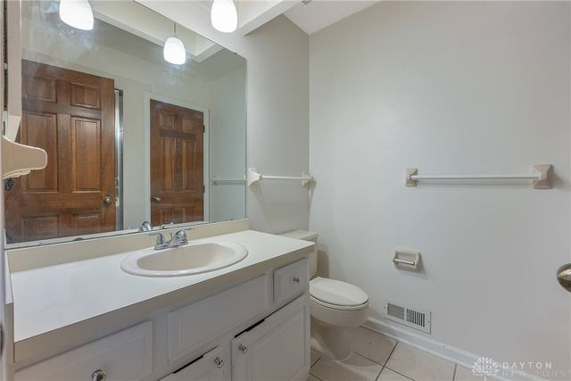 215 Beverly Place, Oakwood, OH 45419