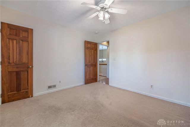 215 Beverly Place, Oakwood, OH 45419
