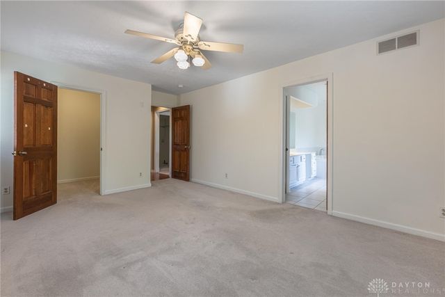 215 Beverly Place, Oakwood, OH 45419