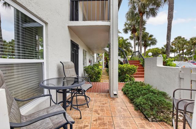 13112 Sentry Palm Court A, Delray Beach, FL 33484
