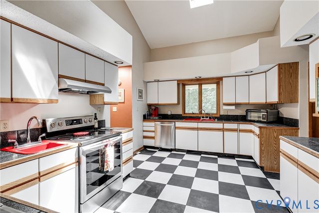 7730 Beach Rd, Chesterfield, VA 23838