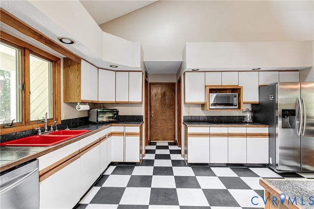 7730 Beach Rd, Chesterfield, VA 23838