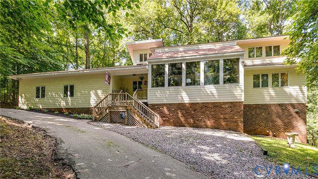 7730 Beach Rd, Chesterfield, VA 23838
