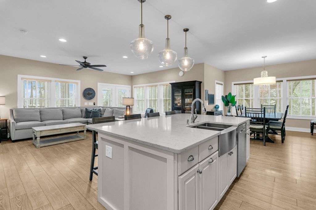 Image 32 of property listing at 1145 Pinefield Drive, Charleston, SC 29492