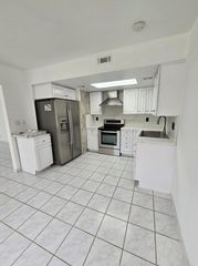 31 SW 10th St, Dania Beach, FL 33004