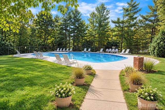188 heywood Court, Matawan, NJ 07747