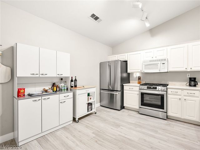 3353 Trevet Street 101, Las Vegas, NV 89129