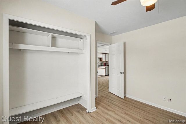 26225 Waldorf Street, Roseville, MI 48066