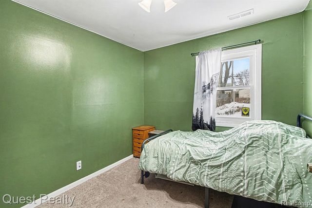 26225 Waldorf Street, Roseville, MI 48066