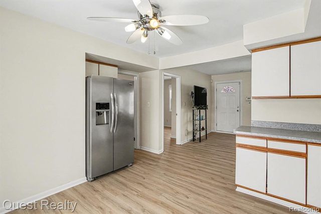 26225 Waldorf Street, Roseville, MI 48066