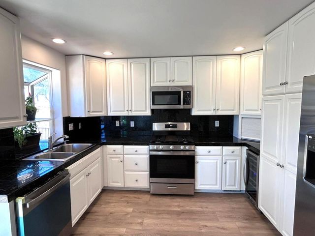 21640-9532 Salsa Ct, Smartsville, CA 95977