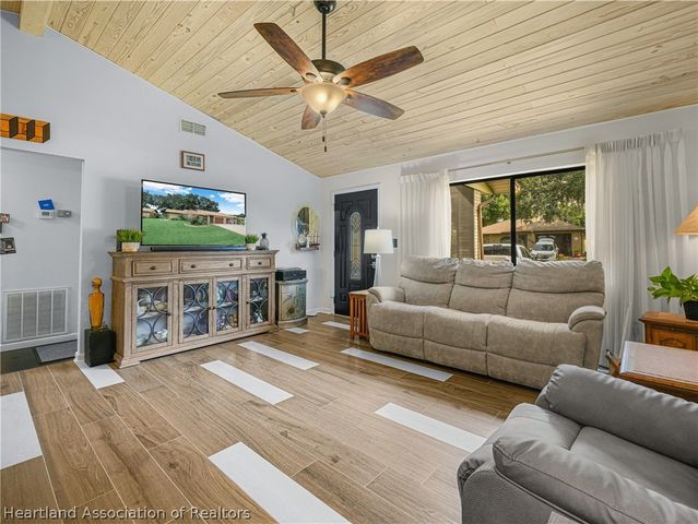 2225 Hidden Creek Circle, Sebring, FL 33870