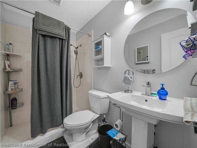 2225 Hidden Creek Circle, Sebring, FL 33870